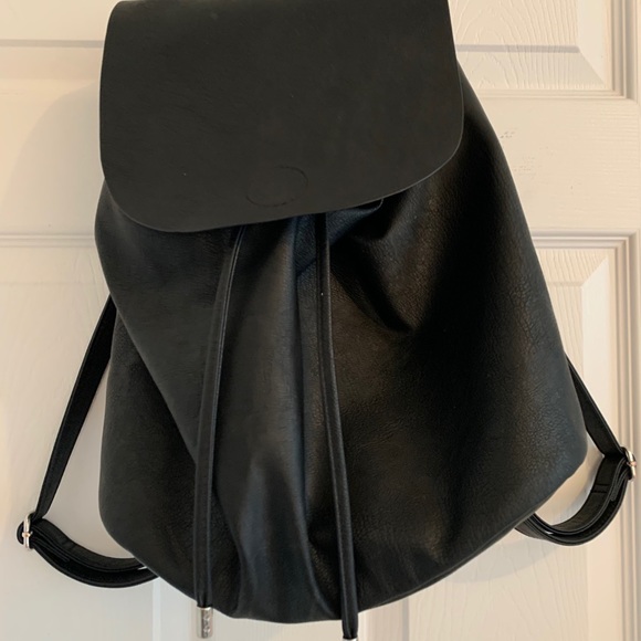H&M black leather backpack - Picture 3 of 6
